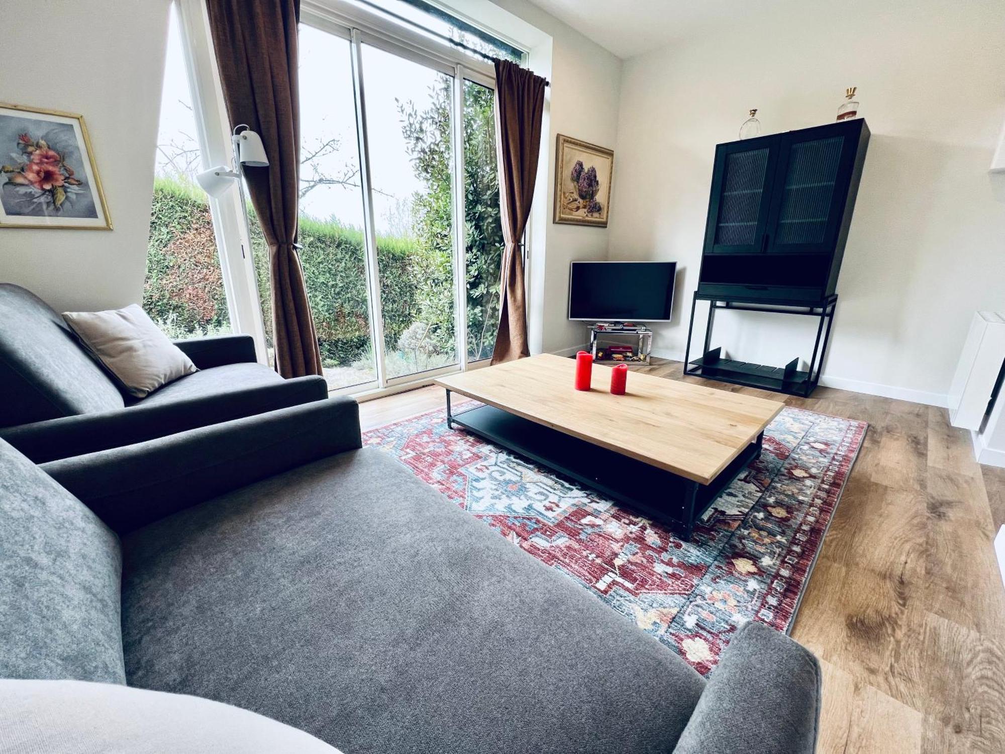 Le Manamour, Style Appart Hotel A 10 Min De Nevers Garchizy Buitenkant foto